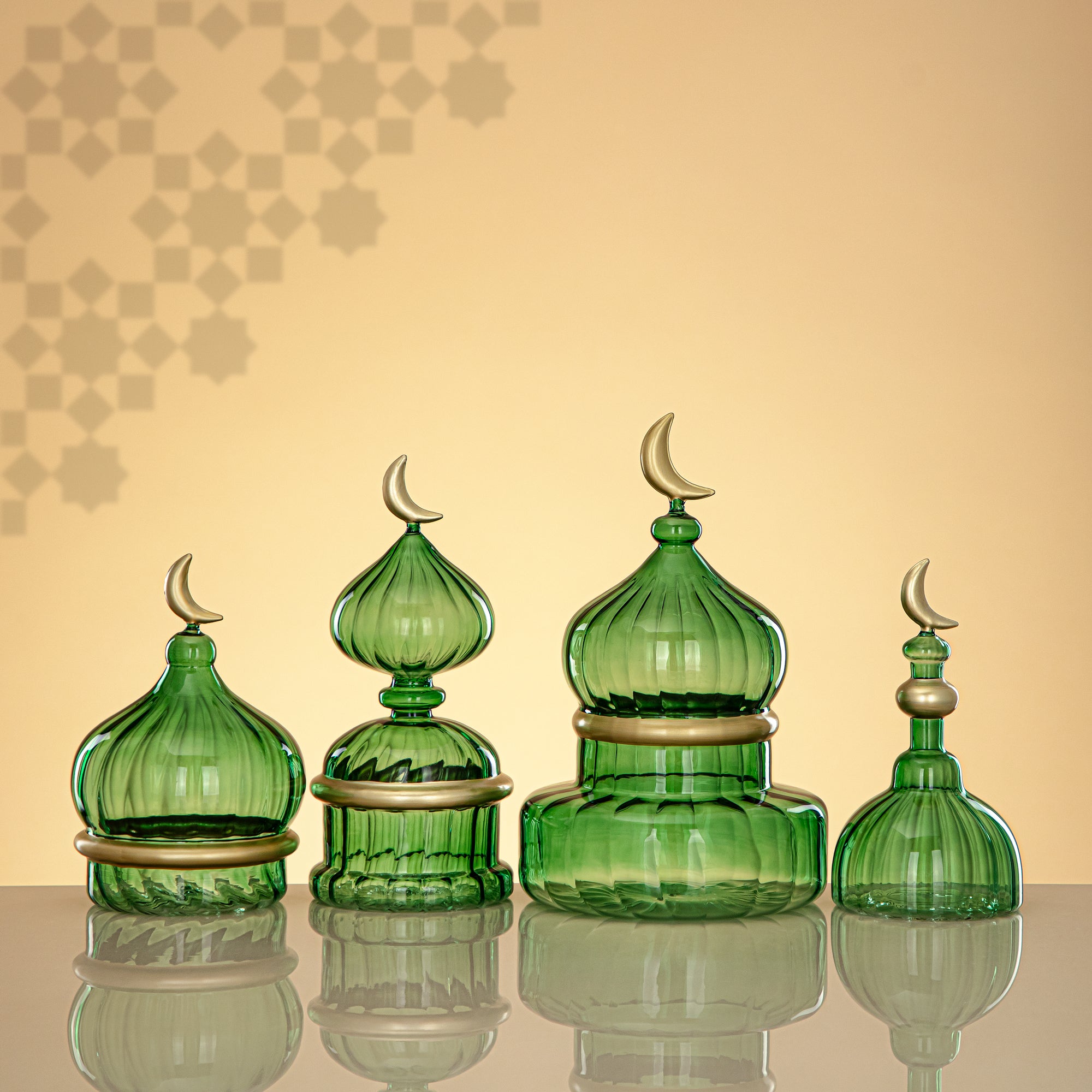 Almarjan Minaret Table Decoration 23cm x 15cm Transparent Green with Golden Lines & Crescent Moon – Noor Al Layali