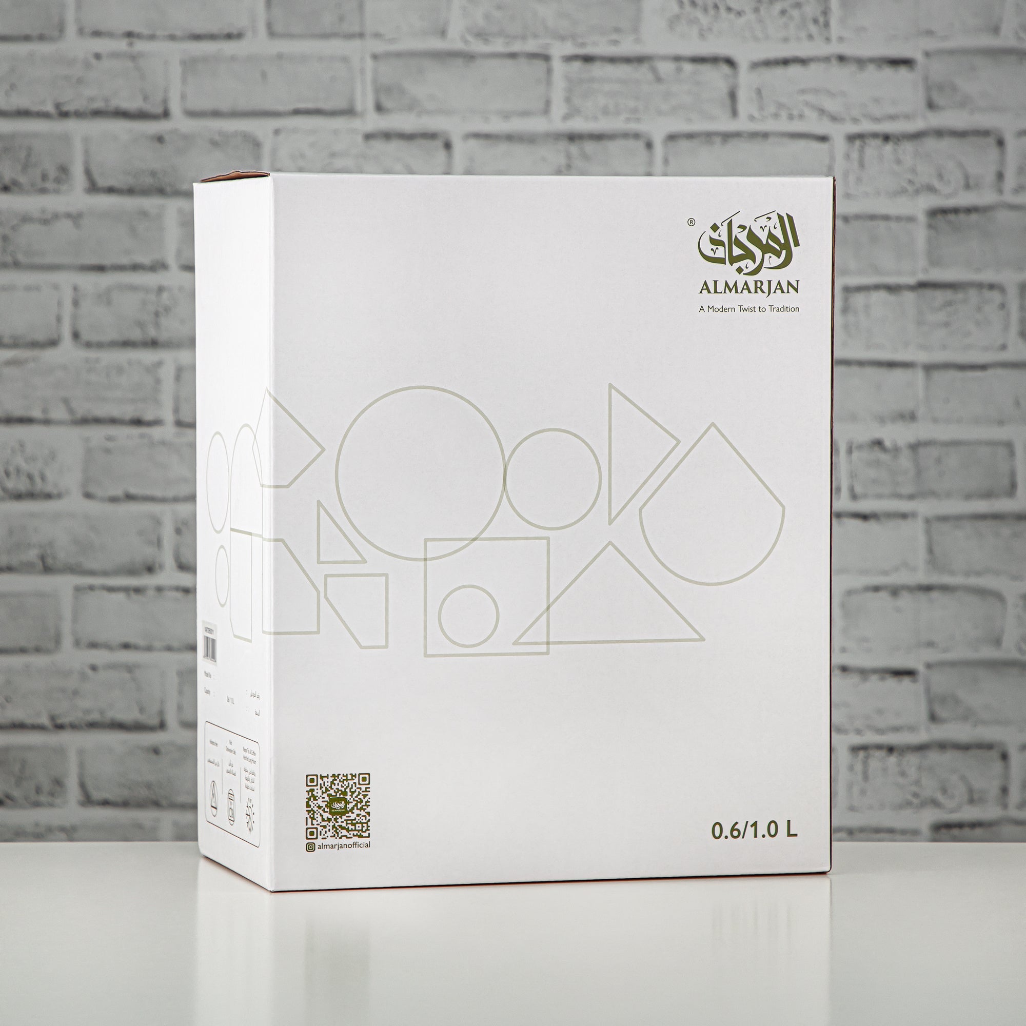 Almarjan Vacuum Flask Set Push Button 0.6L + 1L Black & Silver (VAF2950011) - Modern Vacuum Flask Set