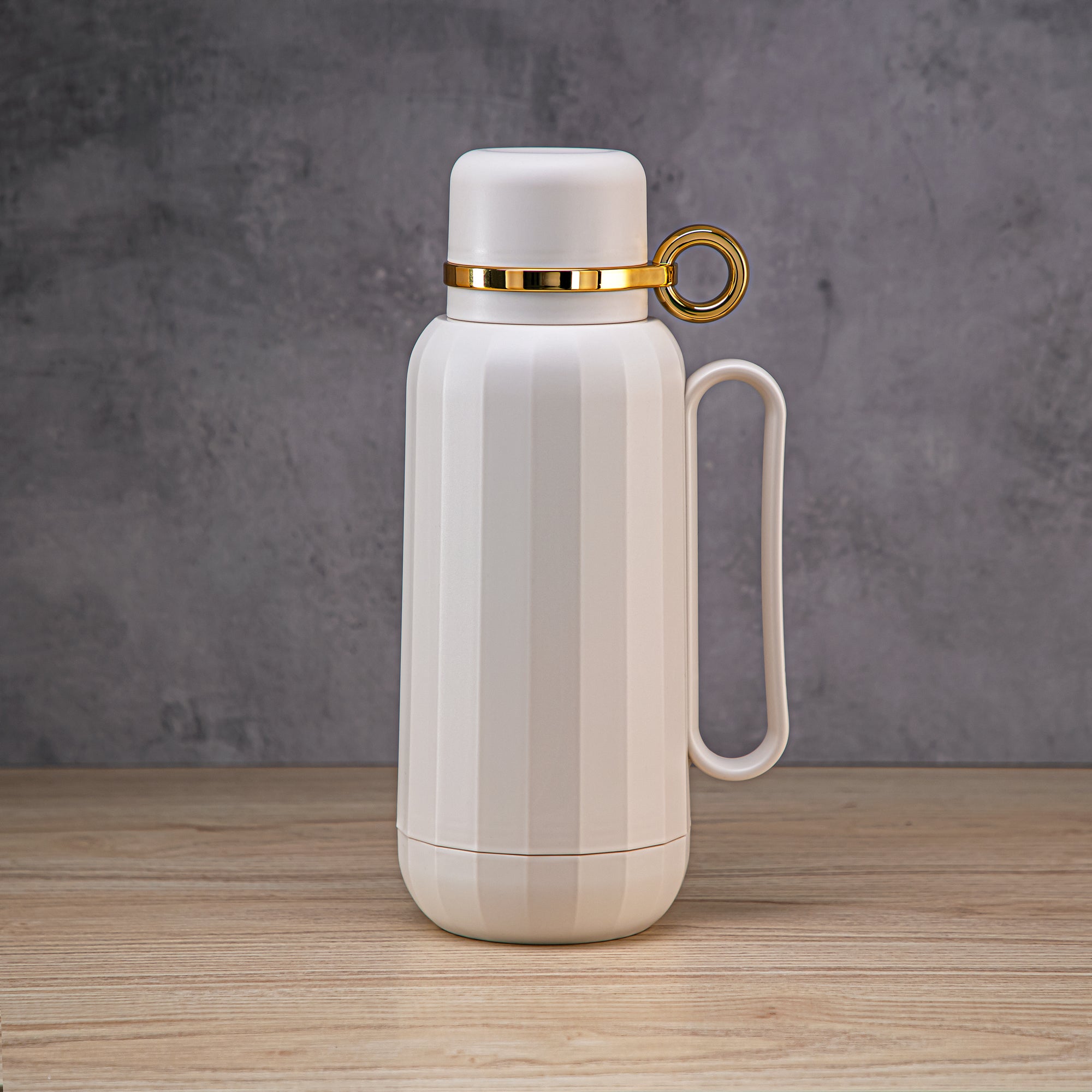 Almarjan 1 Liter Vacuum Flask Ivory & Gold - GT101 MIVG