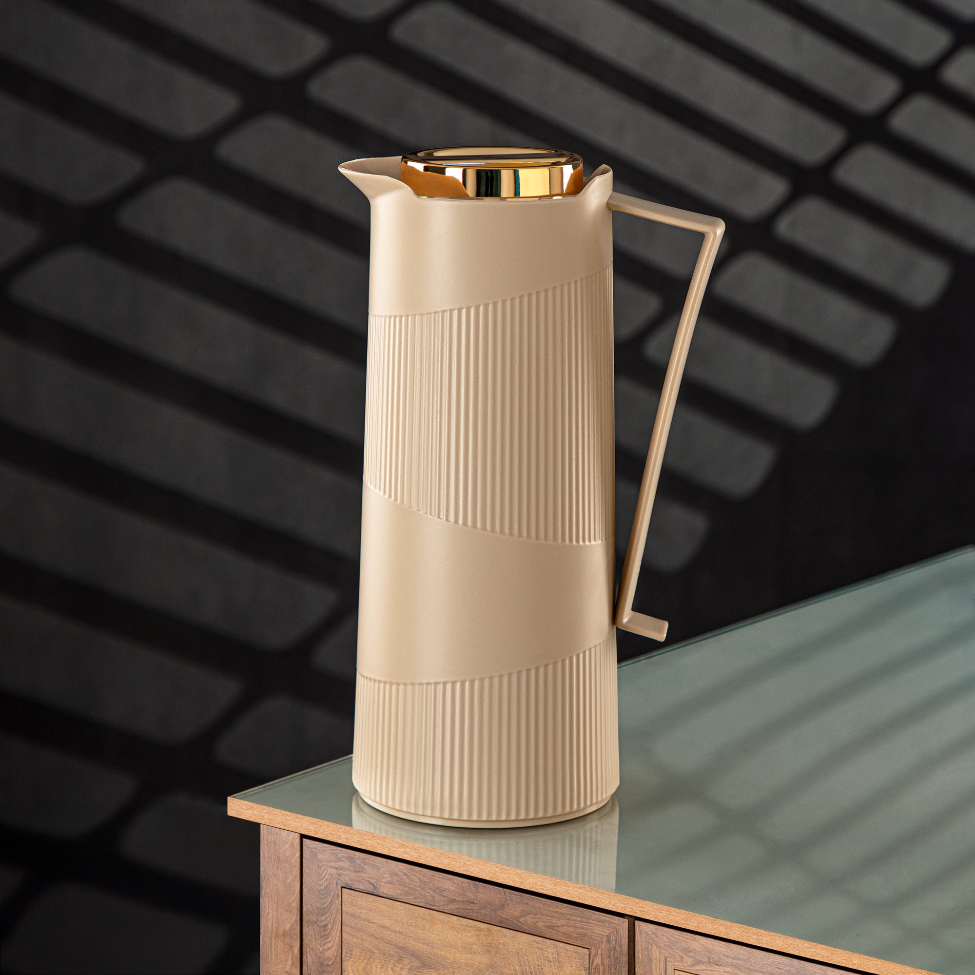 Almarjan Vacuum Flask Plastic 1L, Beige & Gold (GT119-100 BG/G) - Everyday Hospitality