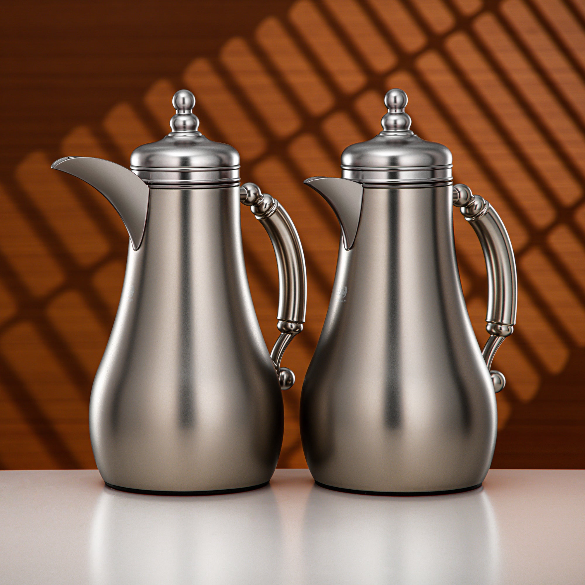 طقم ترامس المرجان ١ لتر + ١ لتر مطفي النيكل